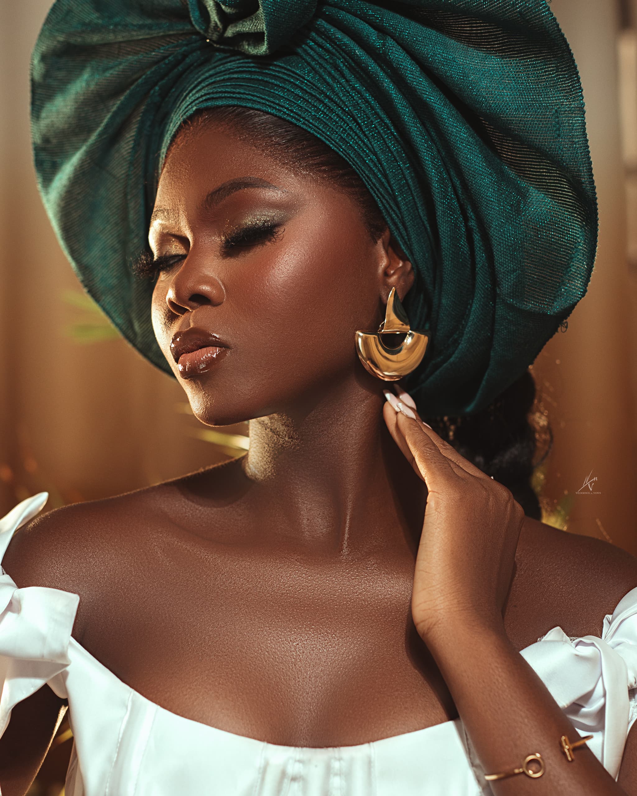 Portrait with emerald gele